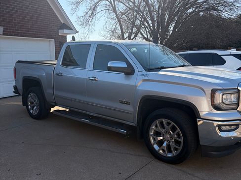 Used 2018 GMC Sierra 1500 SLT w/ Texas SLT Premium Package image 2