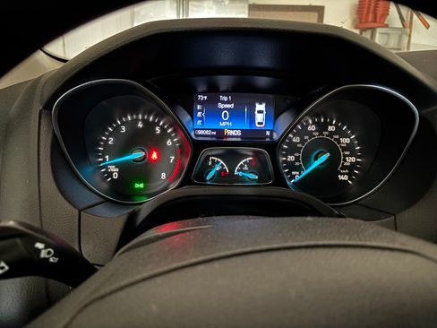 Used 2018 Ford Focus SEL image 2