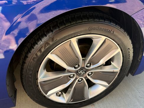 Used 2019 Hyundai Ioniq Limited w/ Ultimate Package 02 FWD image 5