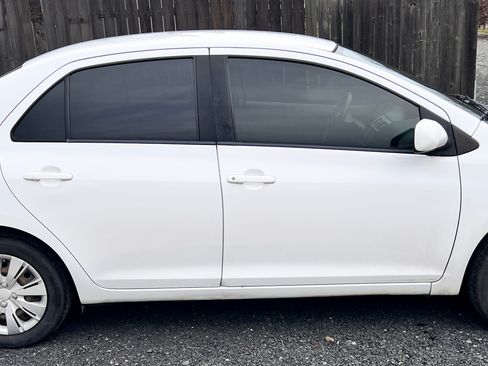 Used 2012 Toyota Yaris Sedan image 2