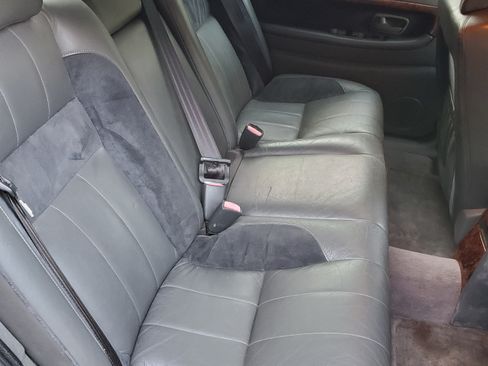 Used 1998 Volvo S90 image 13