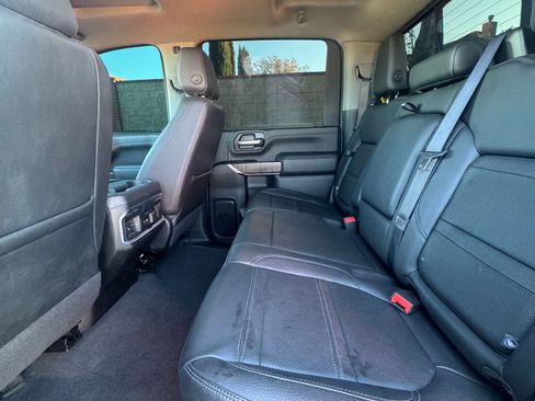 Used 2022 GMC Sierra 3500 Denali image 12