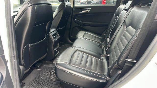 Used 2018 Ford Edge SEL w/ Equipment Group 201A AWD/4WD image 11