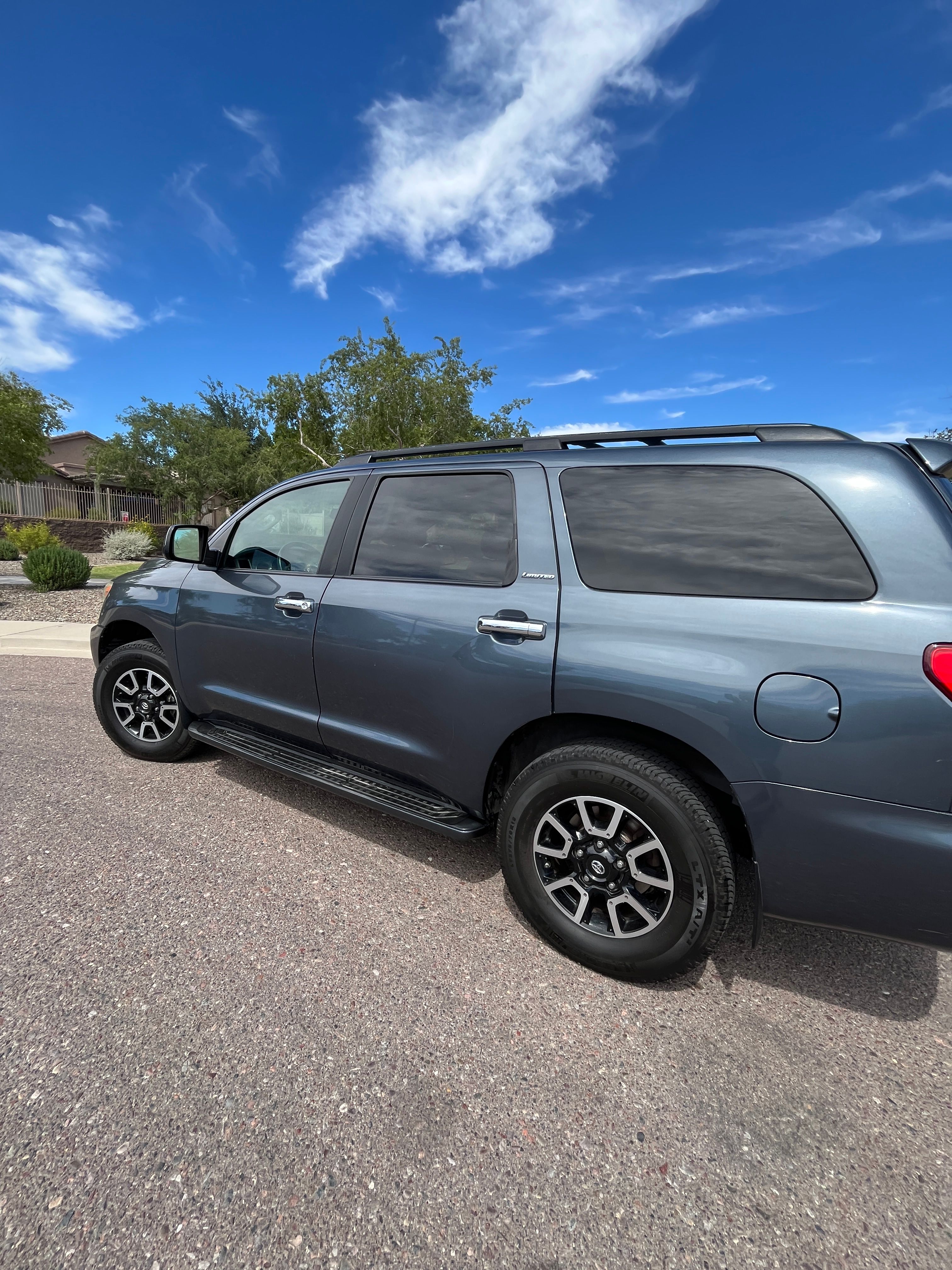 Used 2008 Toyota Sequoia Limited w/ Cold Area Pkg AWD/4WD image 2
