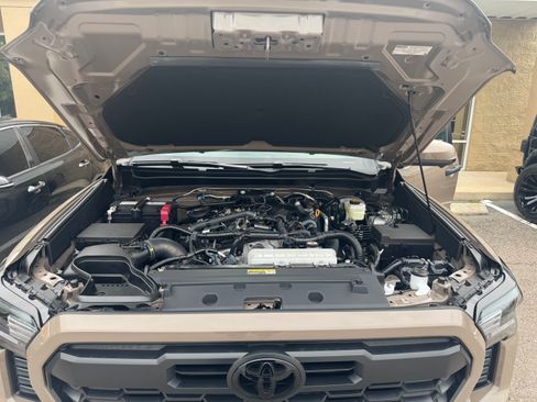 Used 2026 Toyota Tacoma TRD Off-Road w/ TRD Off Road Premium Package AWD/4WD image 8
