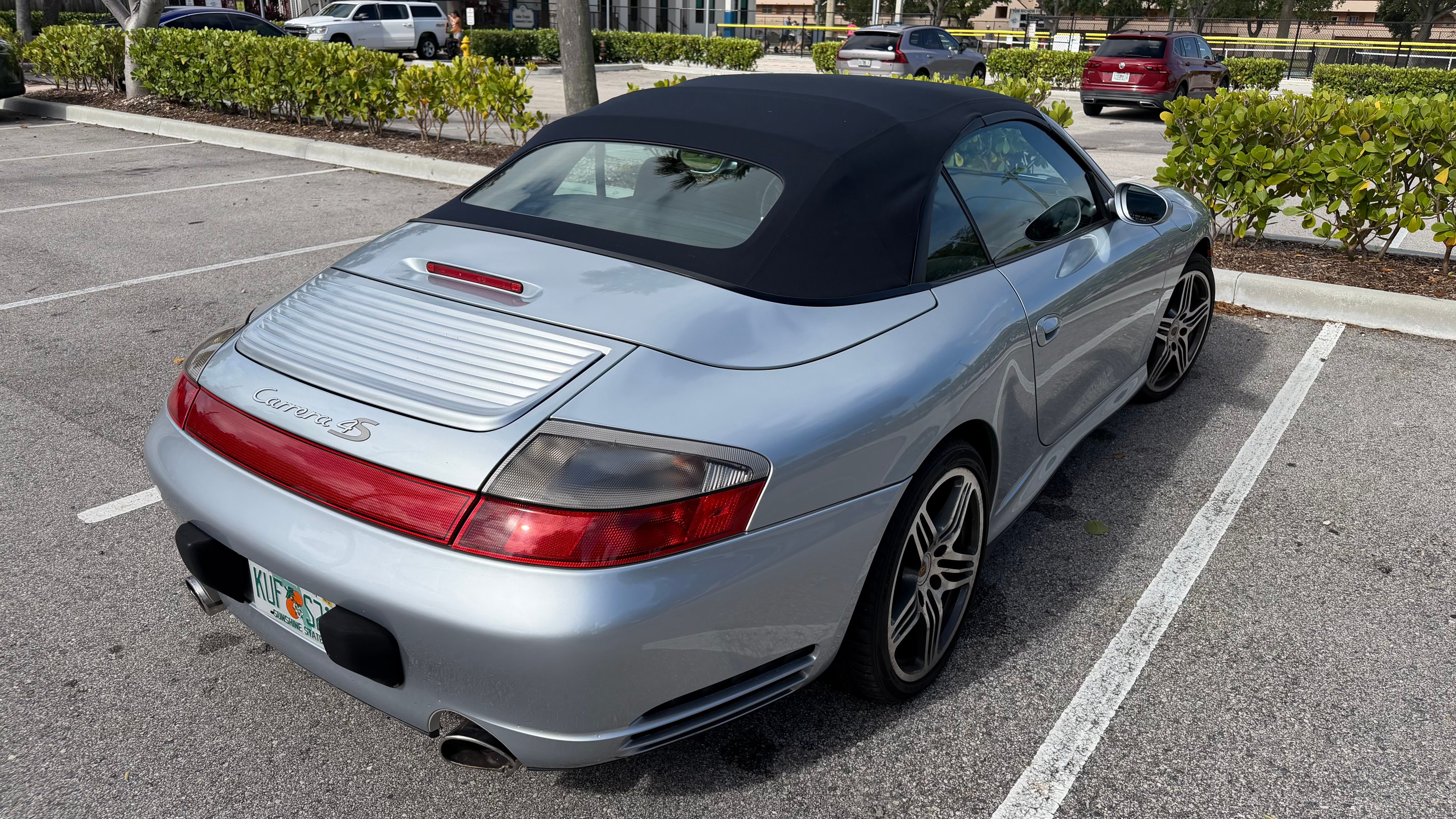 Used 2004 Porsche 911 Carrera 4S AWD/4WD image 17
