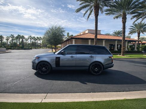 Used 2019 Land Rover Range Rover HSE image 4