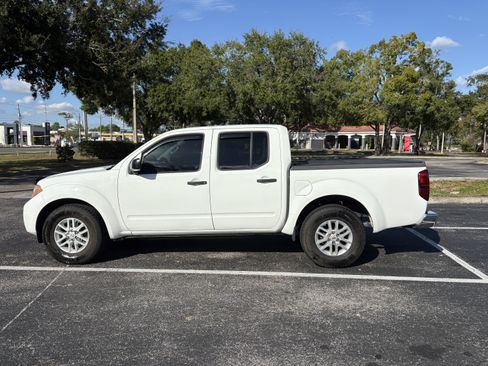 Used 2016 Nissan Frontier SV w/ SV Value Truck Package image 5