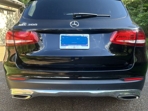 Used 2016 Mercedes-Benz GLC 300 image 2