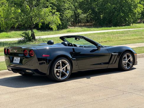 Used 2011 Chevrolet Corvette Grand Sport w/ Preferred Equipment Group RWD image 8