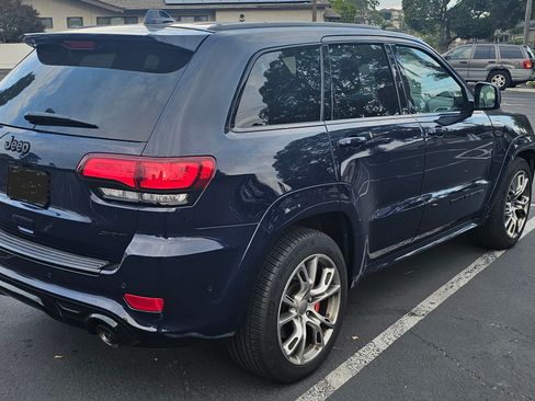 Used 2018 Jeep Grand Cherokee SRT image 2
