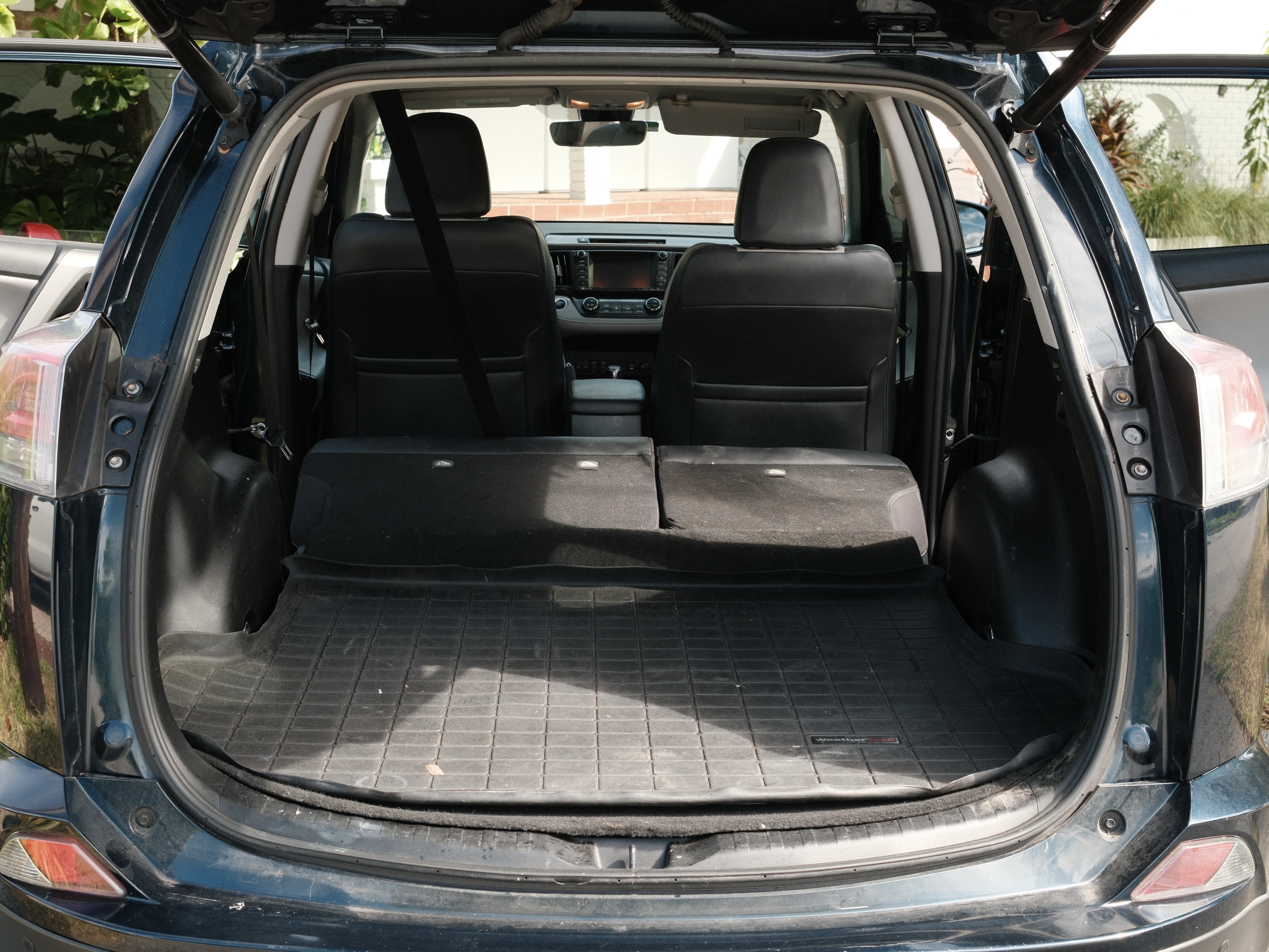 Used 2017 Toyota RAV4 Limited w/ Advanced Technology Package FWD image 28