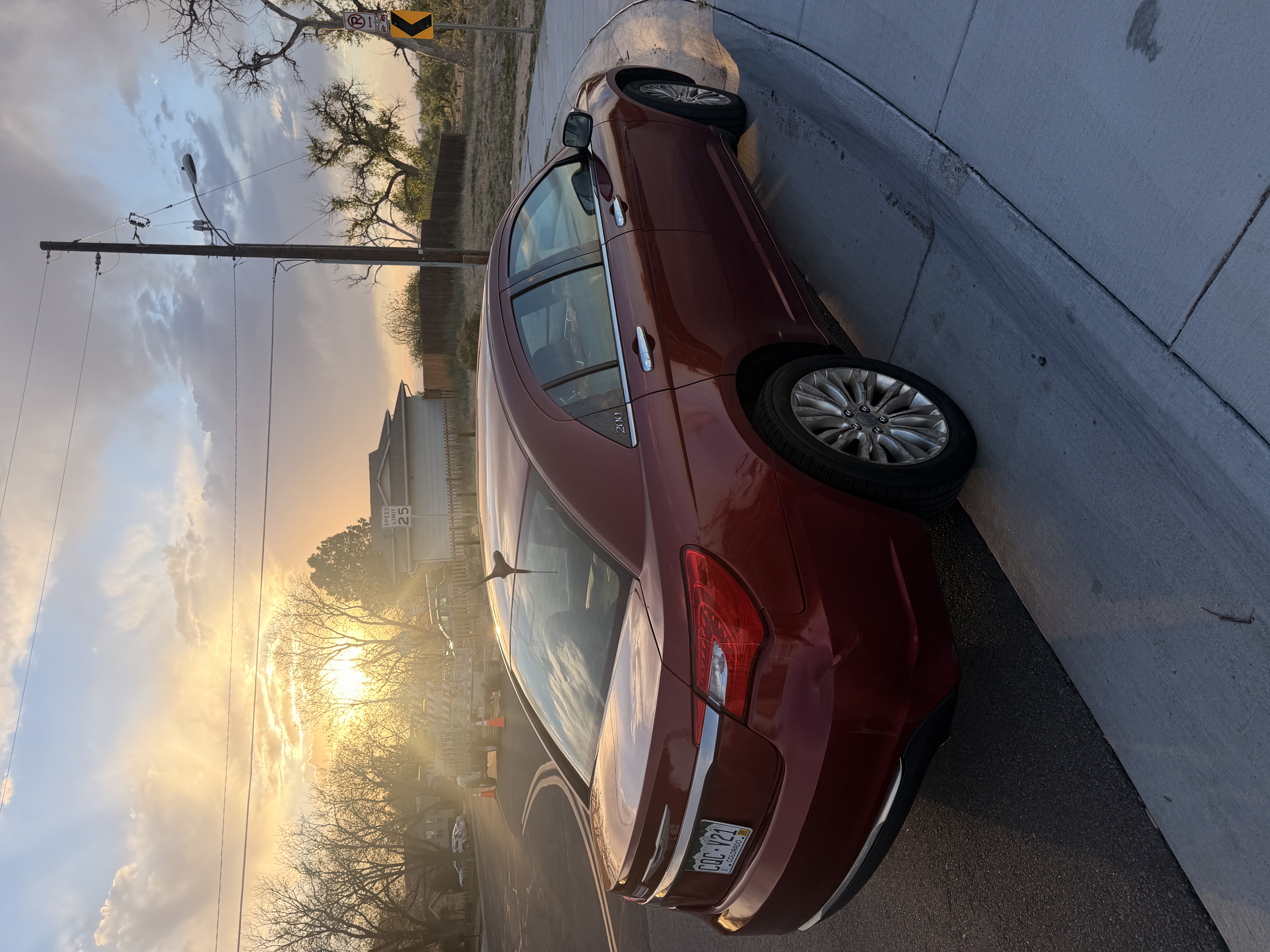 Used 2011 Chrysler 200 Limited FWD image 6