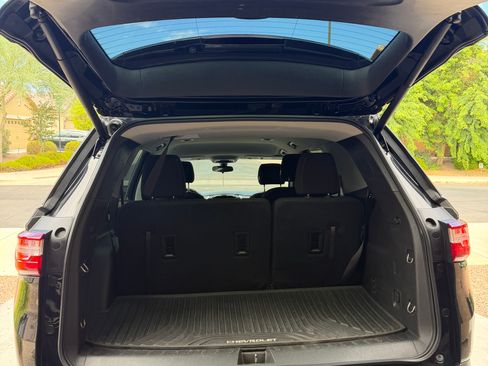 Used 2018 Chevrolet Traverse LT FWD image 4