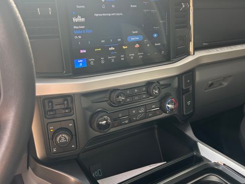 Used 2024 Ford F350 XLT w/ Black Appearance Package image 9