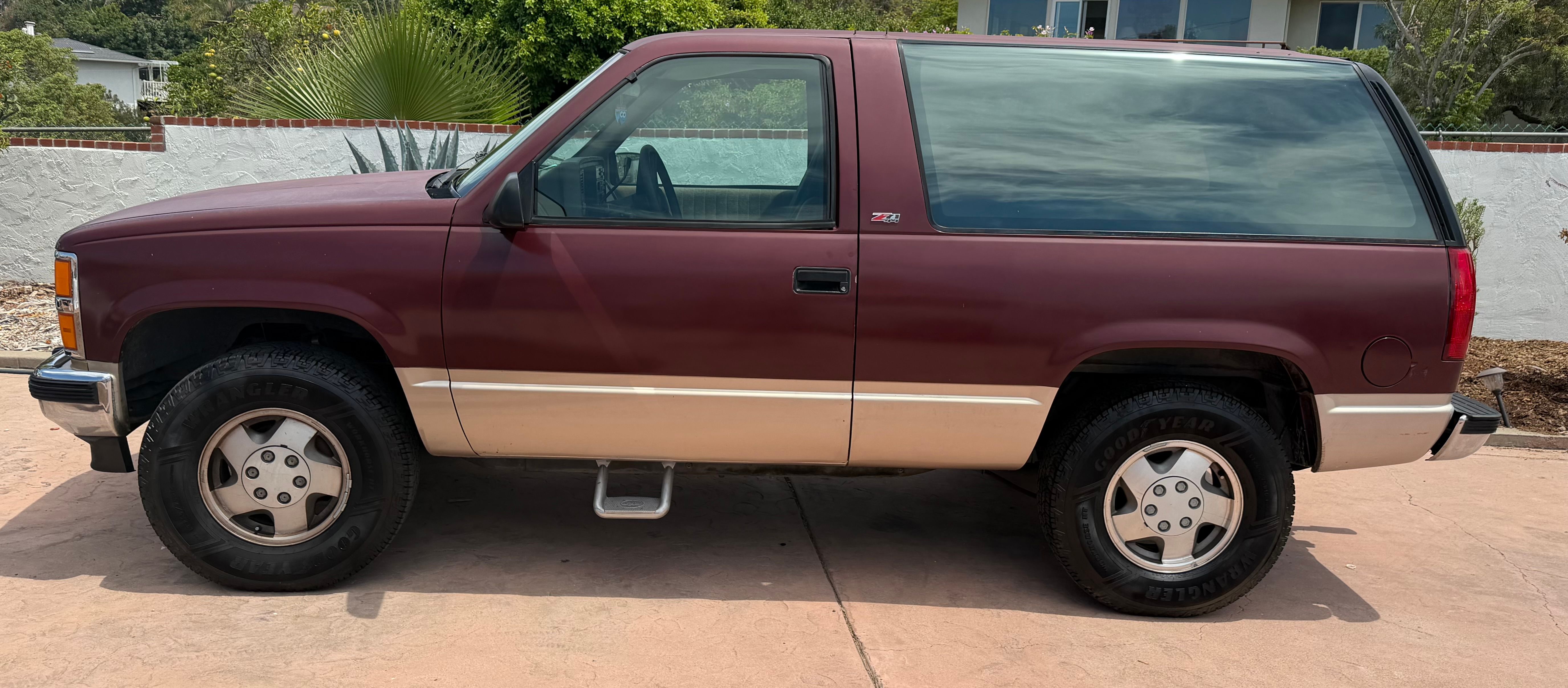 Used 1993 Chevrolet Blazer 4WD image 2