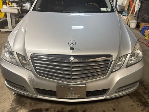 Used 2012 Mercedes-Benz E 350 4MATIC Sedan image 1