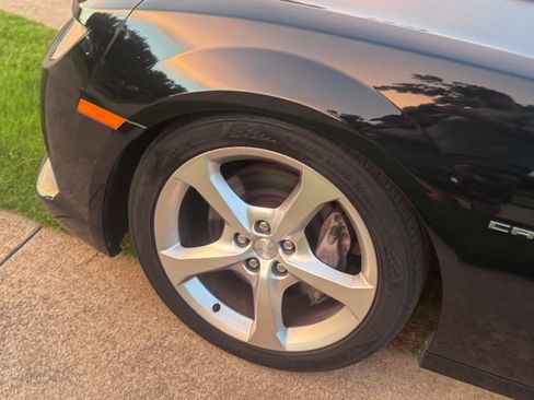 Used 2014 Chevrolet Camaro SS RWD image 5