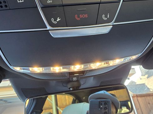 Used 2018 Mercedes-Benz S 560 Sedan image 27