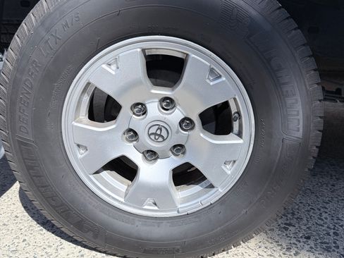 Used 2007 Toyota Tacoma PreRunner RWD image 21