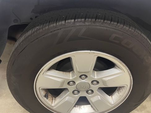 Used 2016 Jeep Compass Latitude image 10