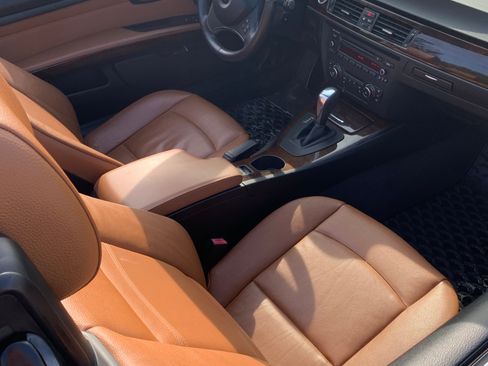 Used 2013 BMW 335i Convertible image 13