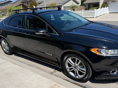 Used 2016 Ford Fusion Titanium FWD image 1