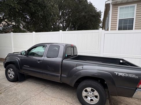 Used 2013 Toyota Tacoma 4x4 Access Cab V6 image 9