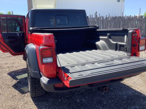 Used 2020 Jeep Gladiator Sport w/ Quick Order Package 24S image 12