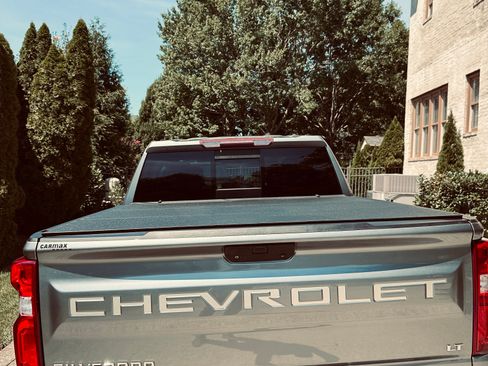 Used 2020 Chevrolet Silverado 1500 LT Trail Boss AWD/4WD image 4