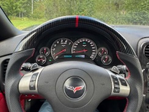 Used 2010 Chevrolet Corvette Coupe w/ Preferred Equipment Group image 21