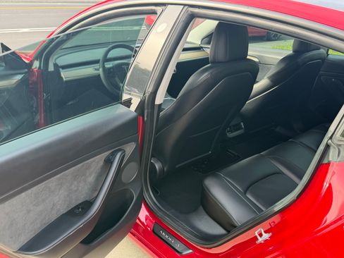 Used 2022 Tesla Model 3 Long Range image 17
