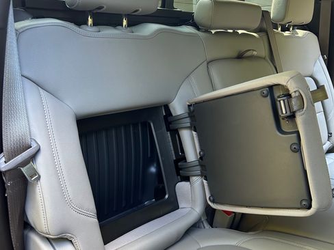 Used 2021 Chevrolet Silverado 3500 LTZ w/ LTZ Convenience Package image 24