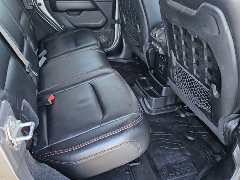 Used 2020 Jeep Wrangler Unlimited Rubicon image 18