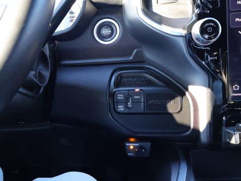 Used 2024 RAM 3500 Laramie w/ Night Edition image 28