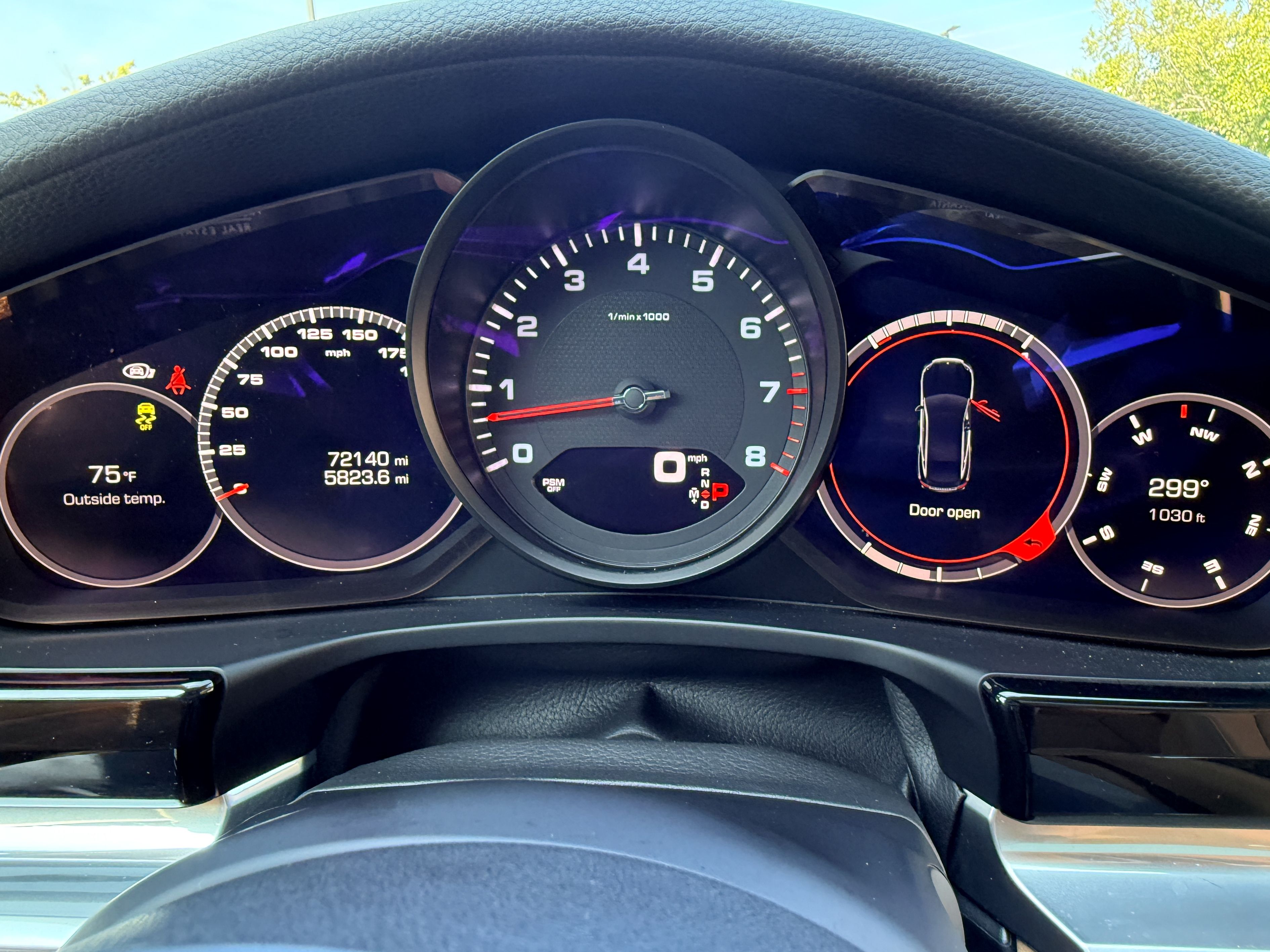 Used 2018 Porsche Panamera image 19