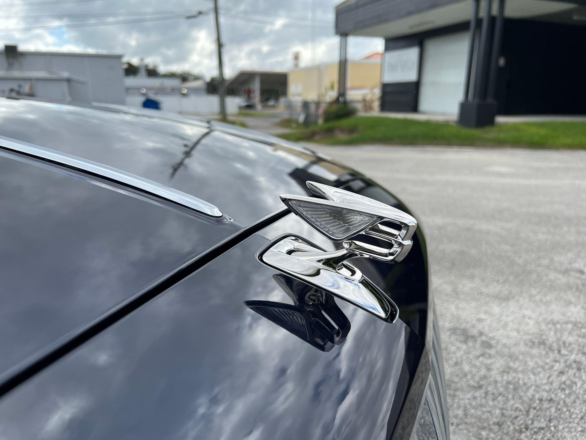 Used 2022 Bentley Flying Spur V8 AWD/4WD image 9