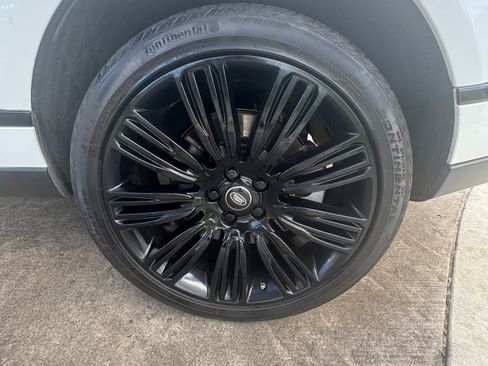 Used 2018 Land Rover Range Rover HSE AWD/4WD image 14