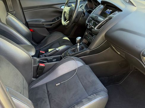 Used 2017 Ford Focus RS image 12