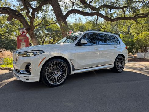 Used 2022 BMW ALPINA XB7 image 1