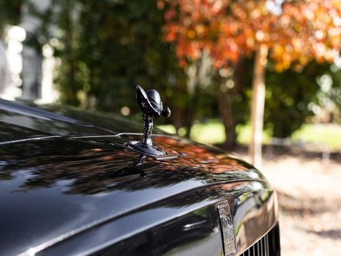 Used 2024 Rolls-Royce Cullinan w/ Cullinan Package image 6