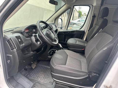 Used 2016 RAM ProMaster 2500 w/ Cargo Convenience Group image 4