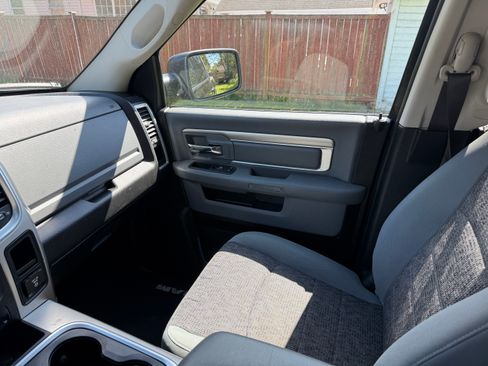 Used 2019 RAM 1500 Classic Warlock image 5