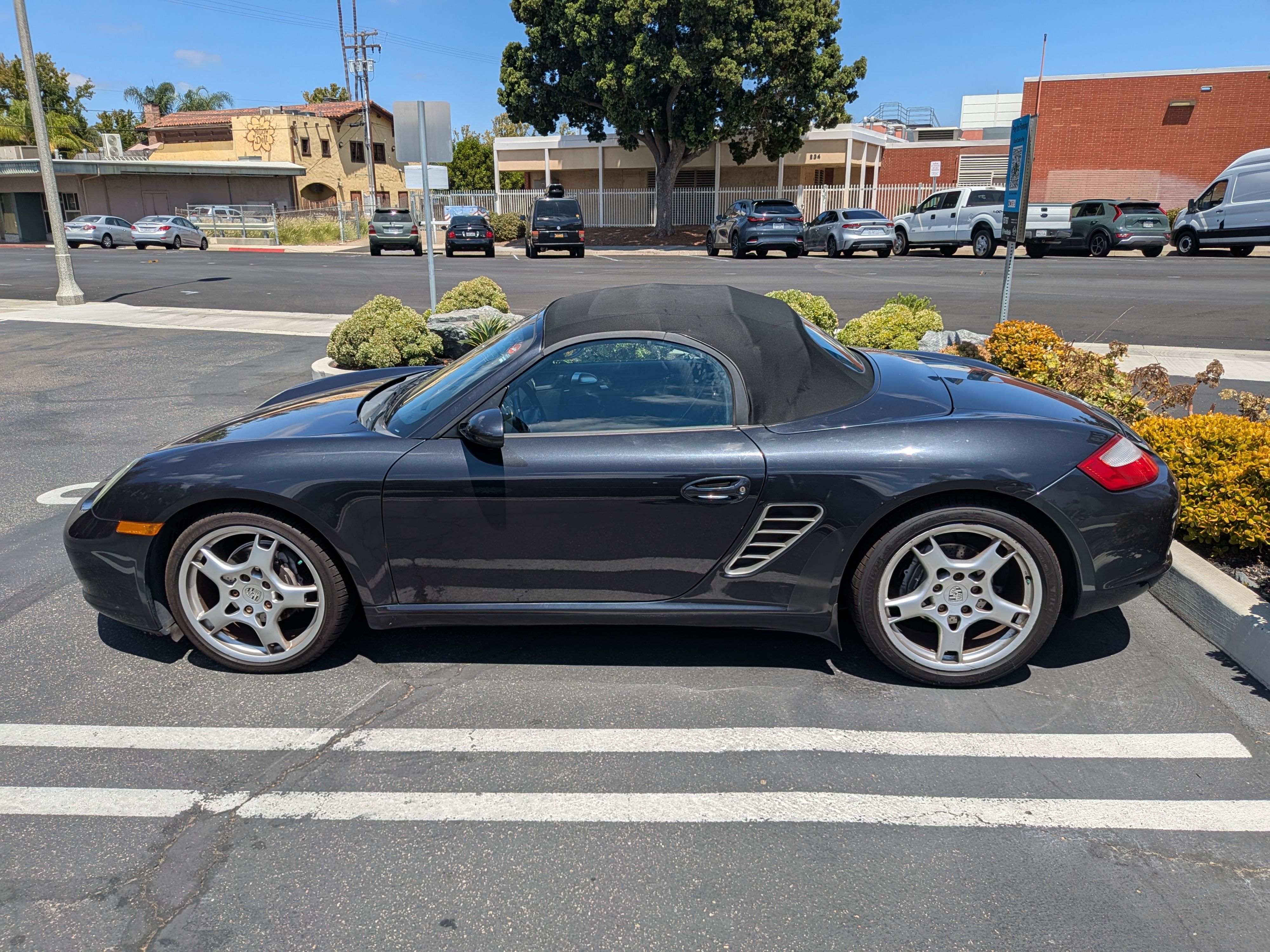 Used 2005 Porsche Boxster RWD image 10