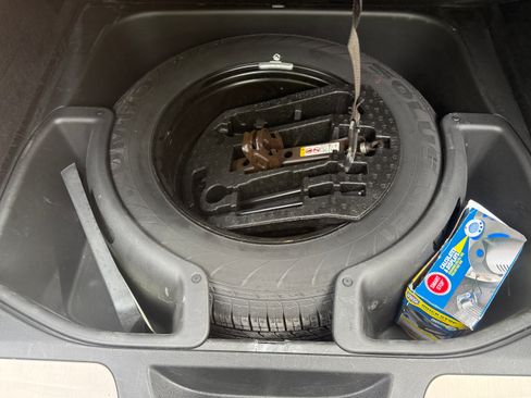 Used 2014 Jeep Grand Cherokee Overland image 14