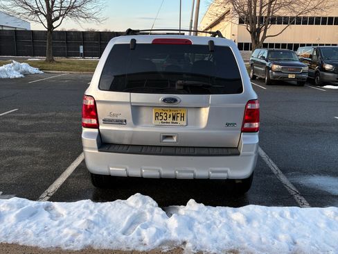 Used 2011 Ford Escape XLT w/ Cargo Pkg image 6