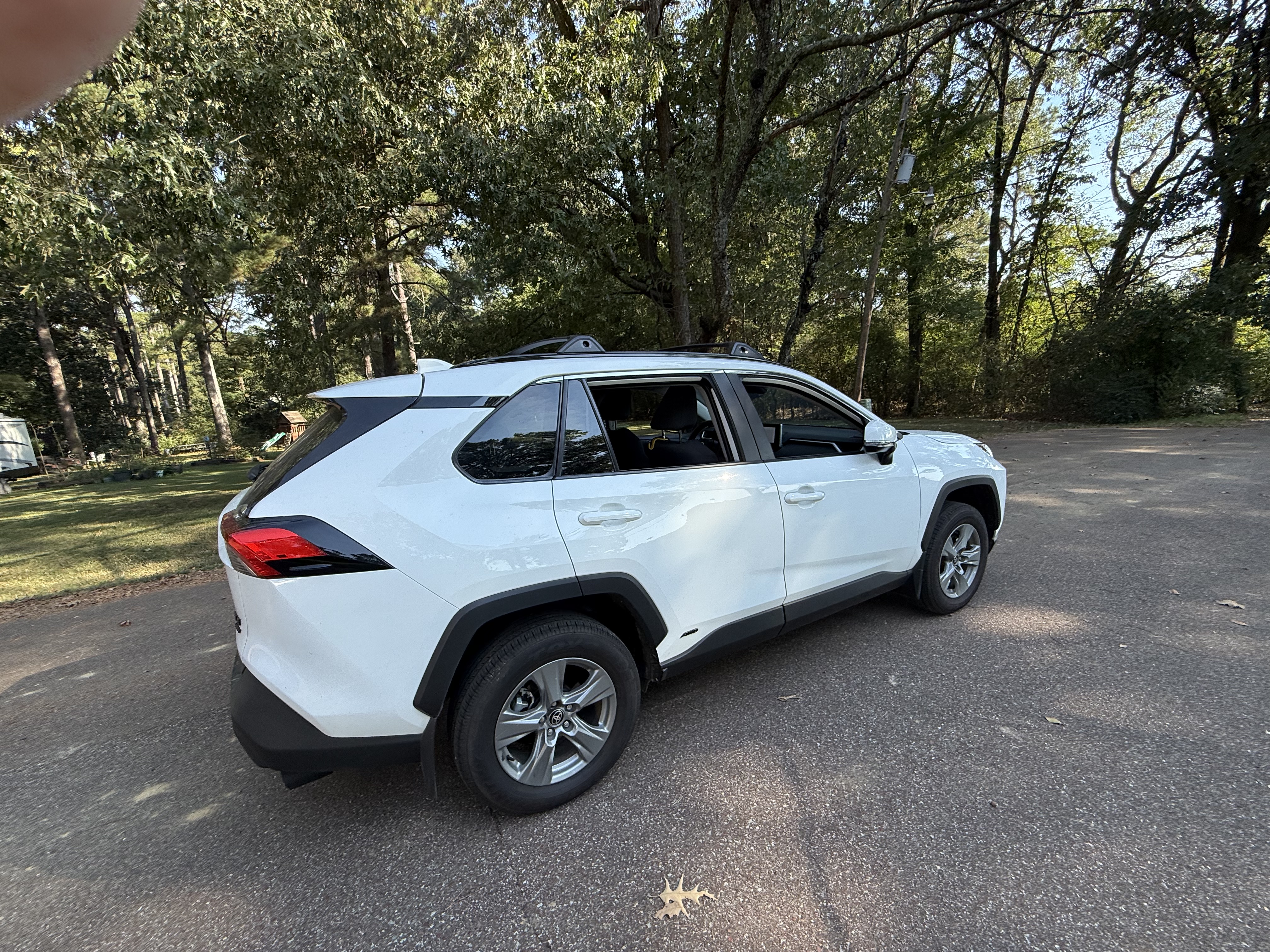 Used 2025 Toyota RAV4 XLE w/ Convenience Package AWD/4WD image 5