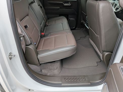 Used 2025 GMC Sierra 2500 Denali image 16