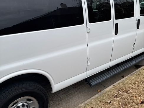 Used 2018 Chevrolet Express 3500 LS image 2