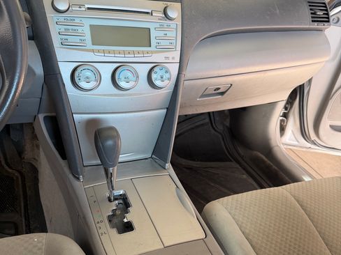 Used 2008 Toyota Camry LE image 10